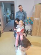 ilustracja do wpisu 
"Rodzice czytają - dzieci słuchają" - spotkanie czytelnicze w grupie "Kokosy"