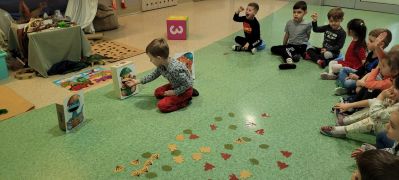 ilustracja do wpisu 
„Brzoskwinki” obchodzą „Dzień Dinozaura”